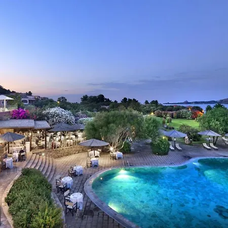Aparthotel Cala Di Falco *